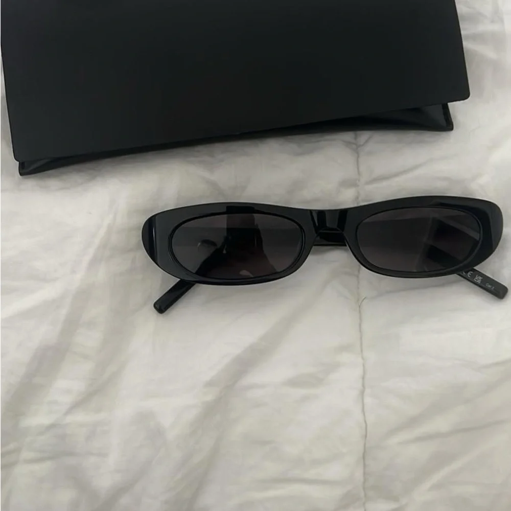 Saint Laurent Black Sunglasses Modern Angular Design - Picture 2 of 7